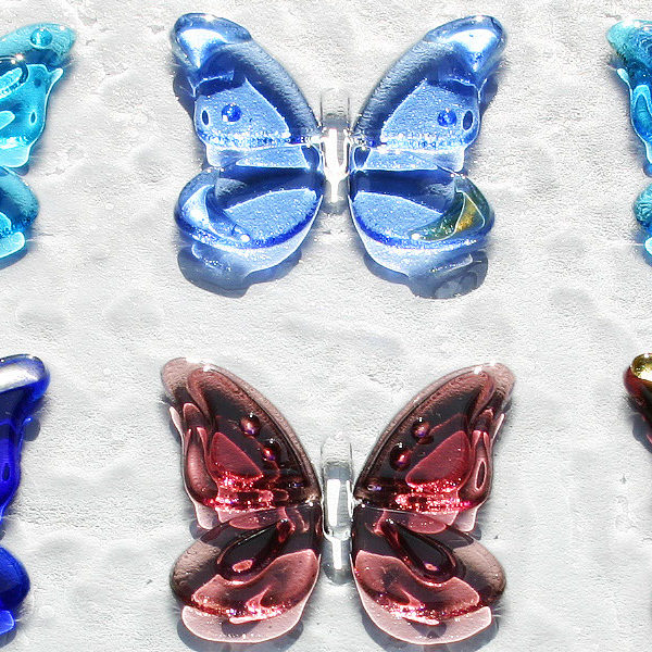 蝶々の装飾ガラス
